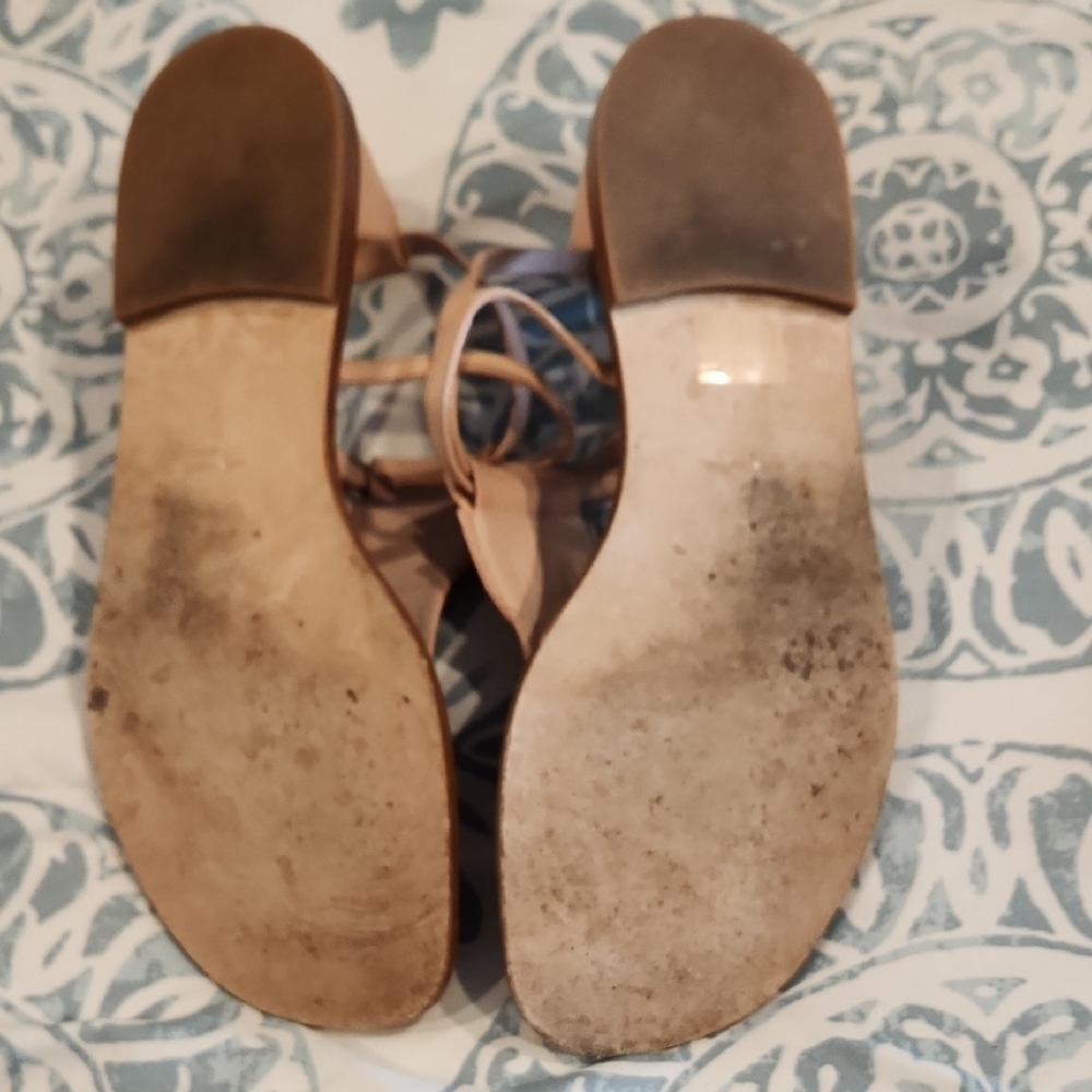 Moncler Cream Thong Sandals with T-Strap Design - Picture 3 of 4